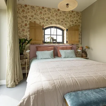 Bed & Breakfast Mijllerzicht 4*